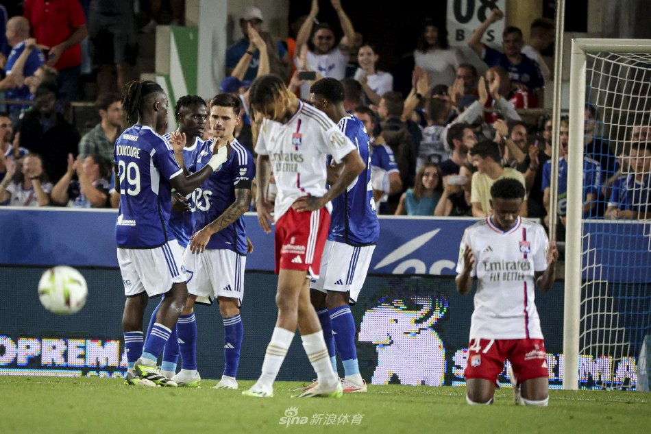 仍显迟疑 仍显迟疑